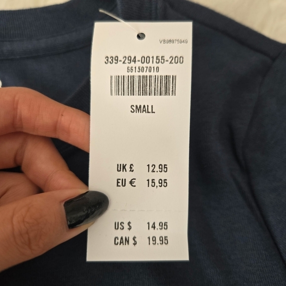 Hollister Basic Top. Navy. Size small. New - Picture 8 of 8